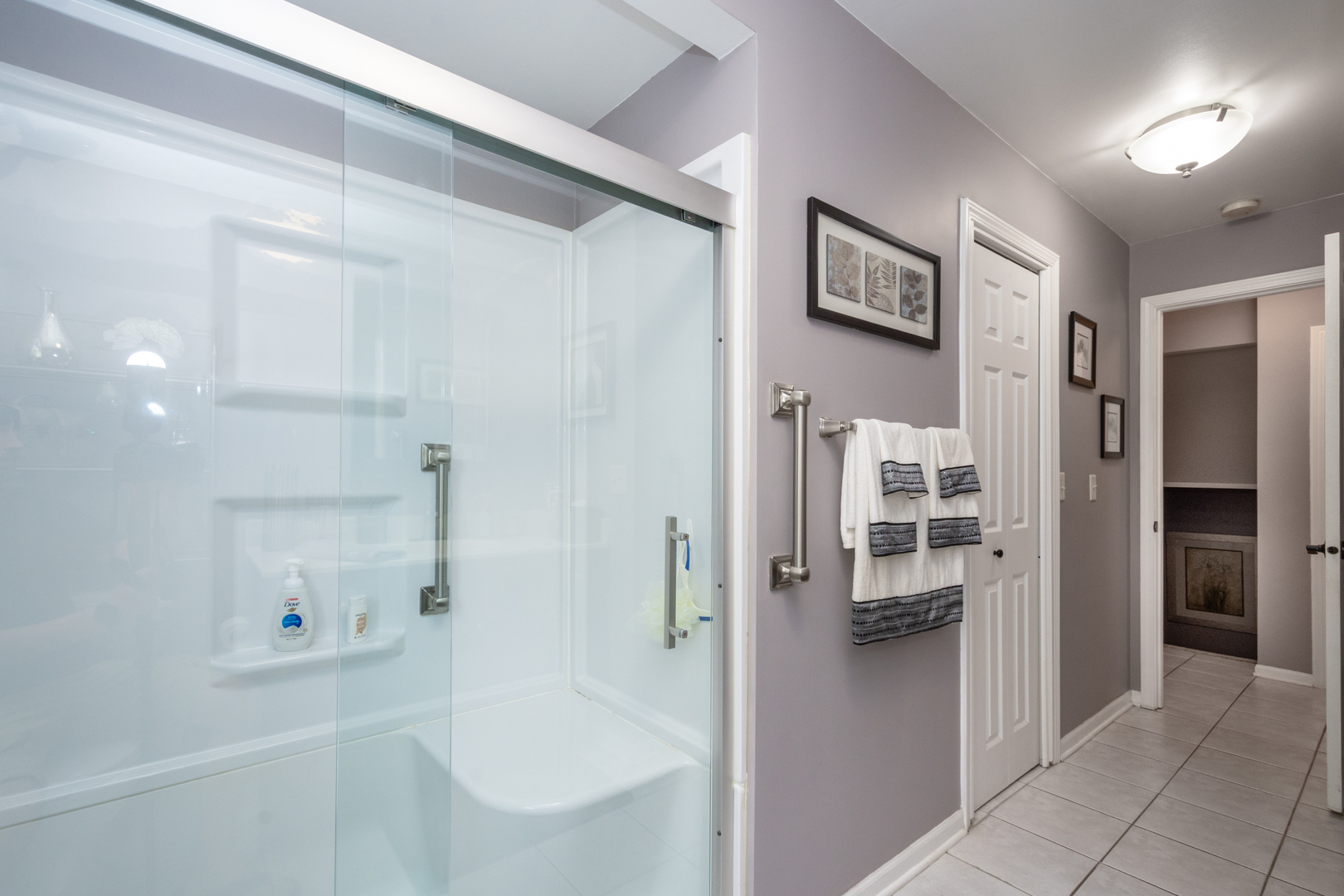 541 N 4th Avenue, Addison, IL 60101