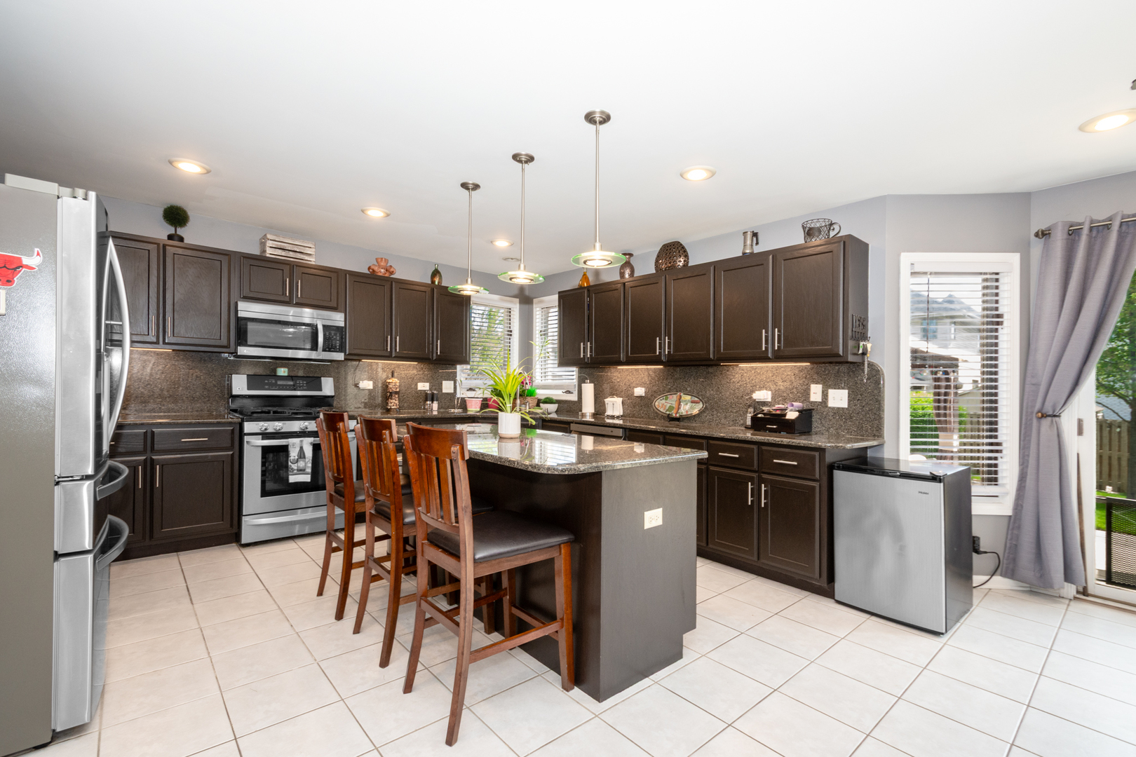 541 N 4th Avenue, Addison, IL 60101