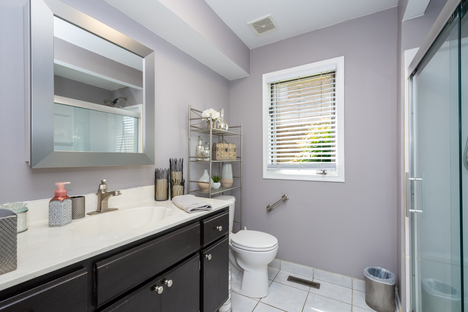 541 N 4th Avenue, Addison, IL 60101