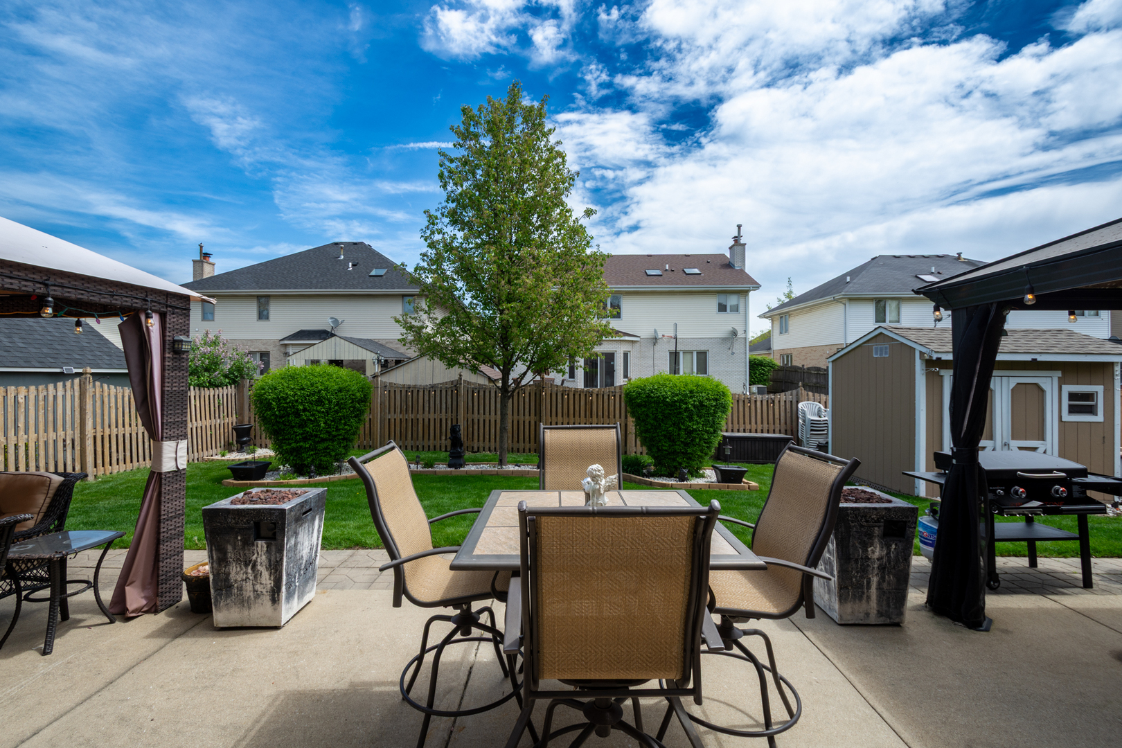 541 N 4th Avenue, Addison, IL 60101
