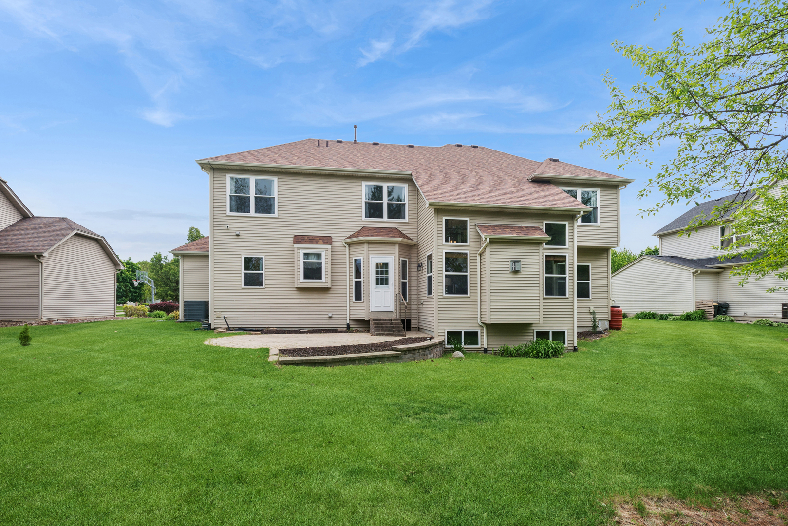 115 Pineridge Drive, Oswego, IL 60543