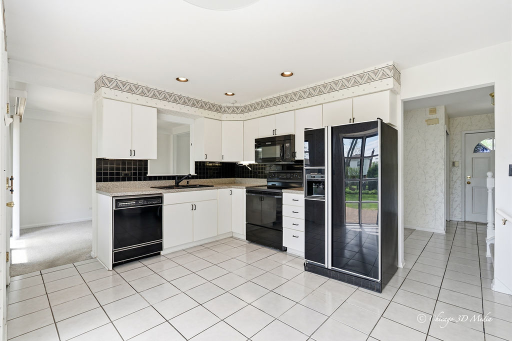 1527 S Chesterfield Drive, Arlington Heights, IL 60005