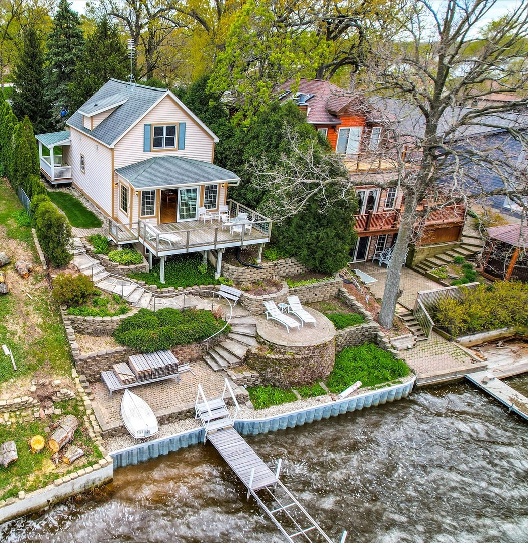 140 Eagle Point Road, Fox Lake, IL 60020