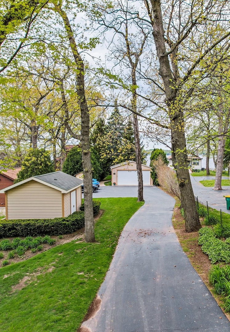 140 Eagle Point Road, Fox Lake, IL 60020