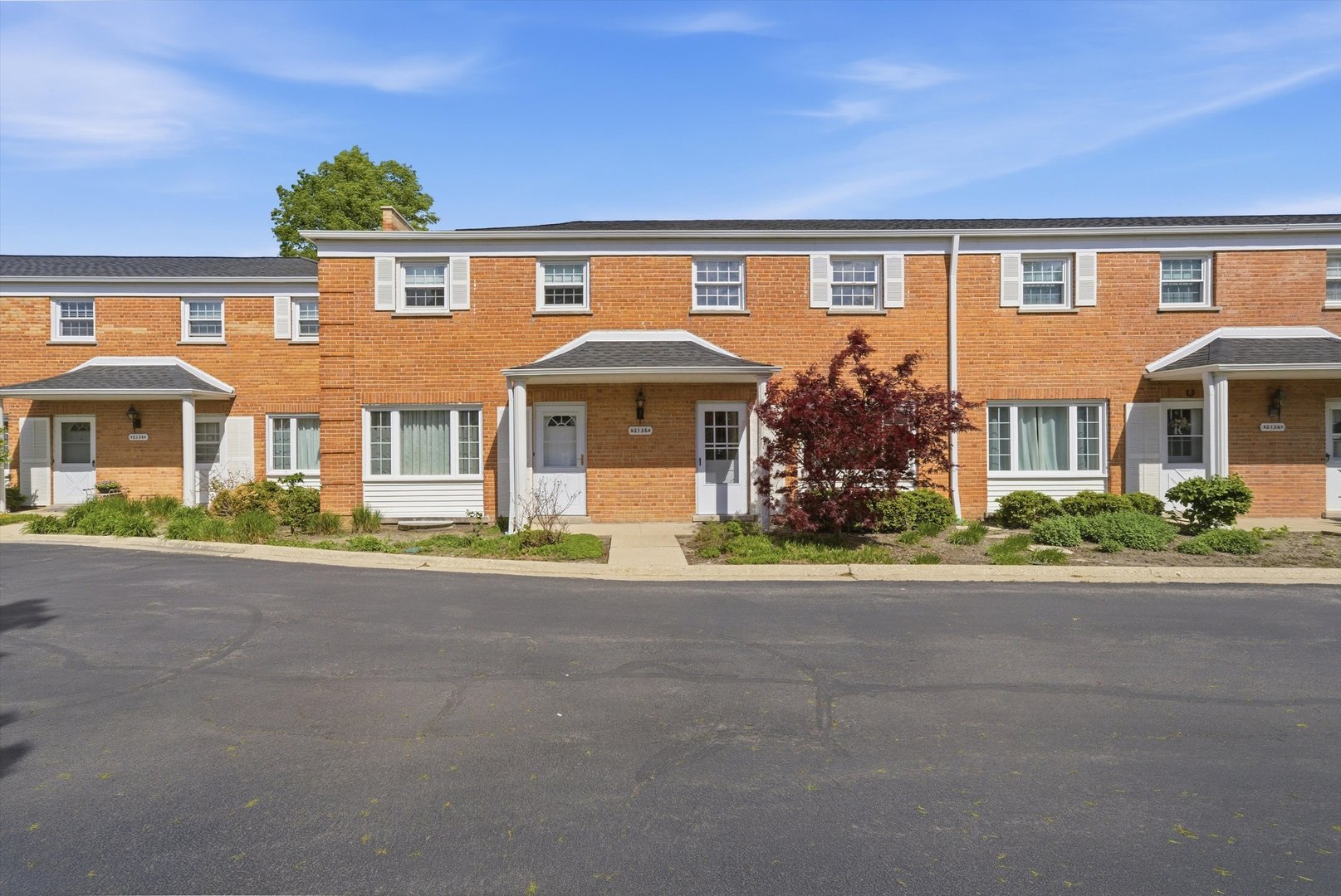 2138 Rugen Road, Glenview, IL 60025