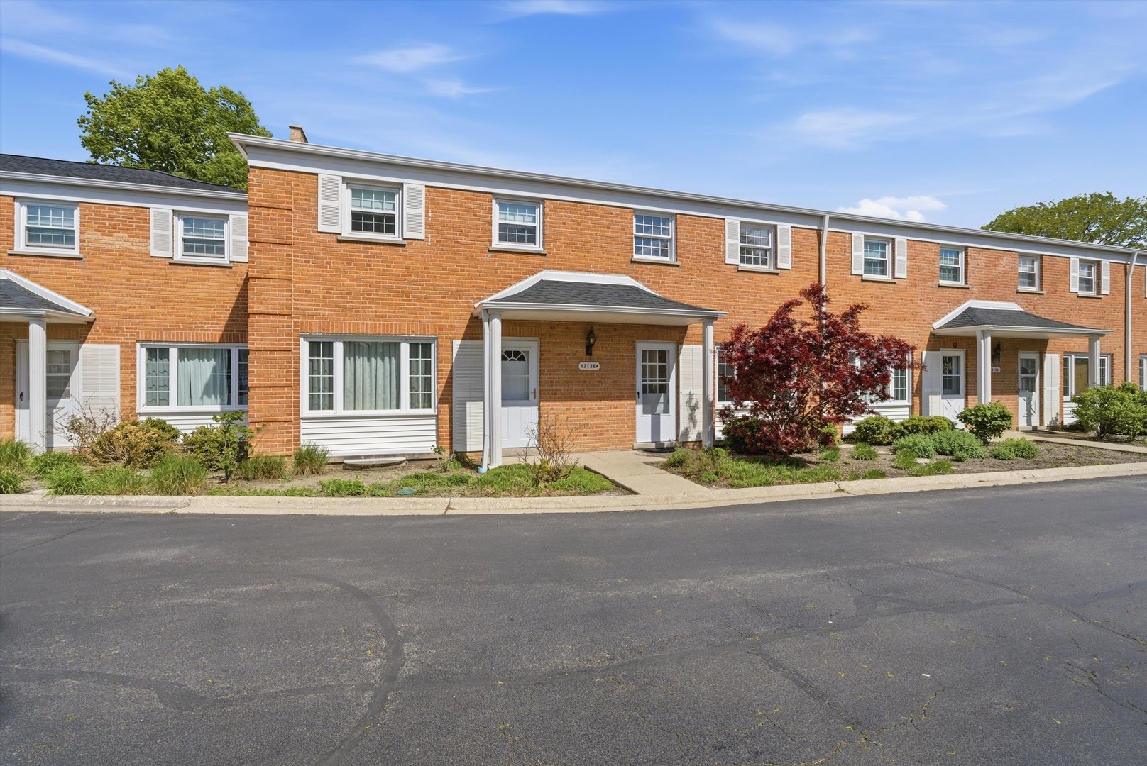 2138 Rugen Road, Glenview, IL 60025