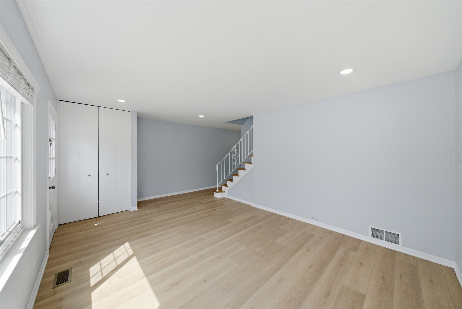 2138 Rugen Road, Glenview, IL 60025