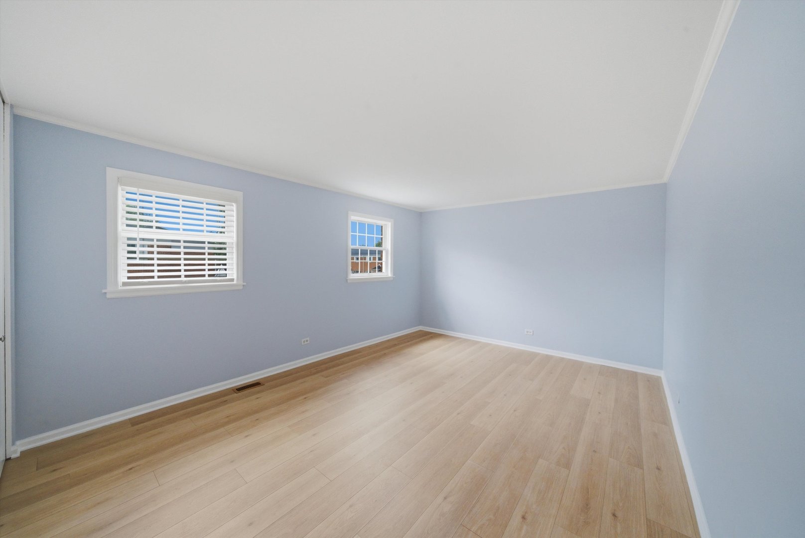 2138 Rugen Road, Glenview, IL 60025