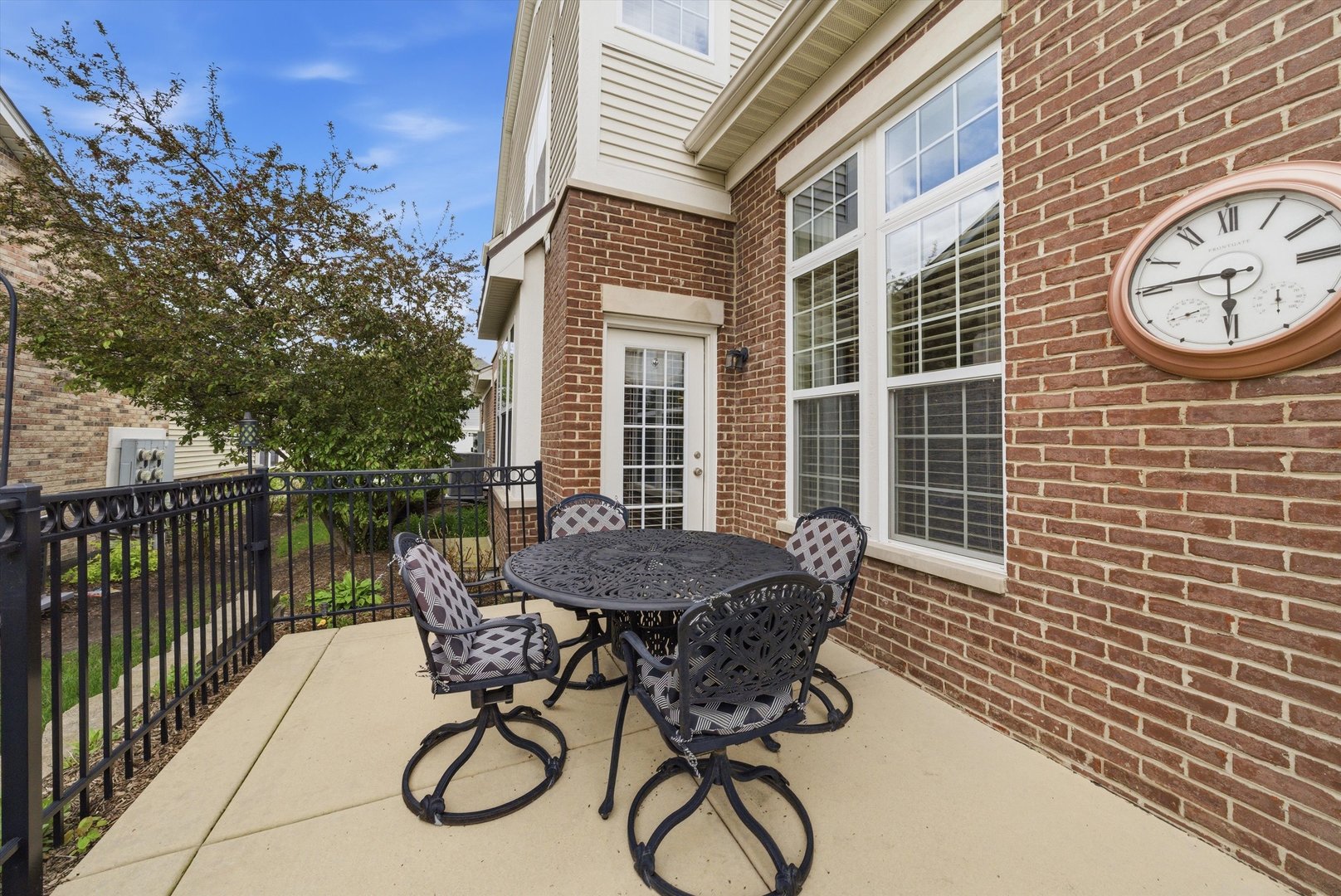 2630 Camberley Circle, Naperville, IL 60564
