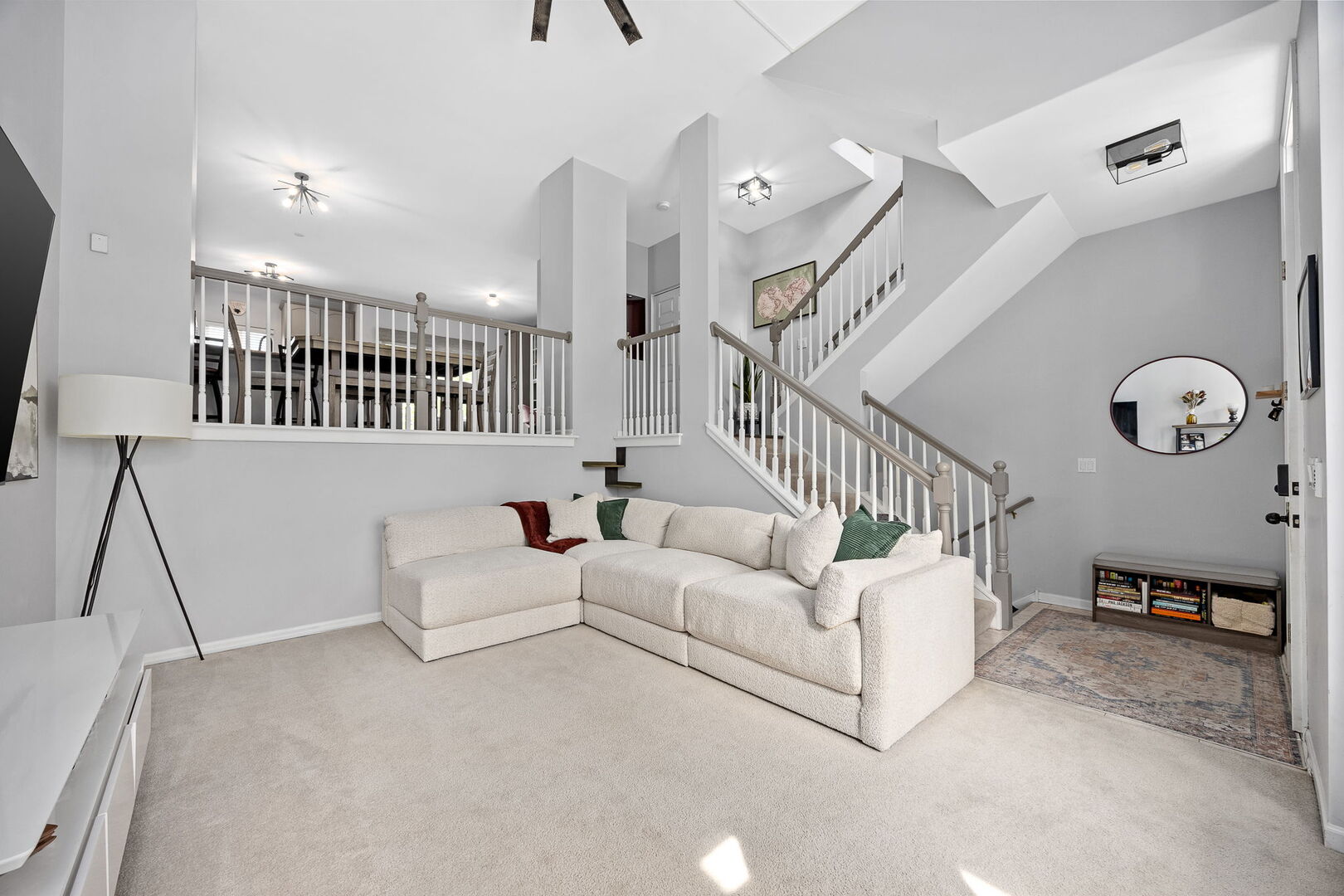 1103 LONGWOOD Drive, Lisle, IL 60532