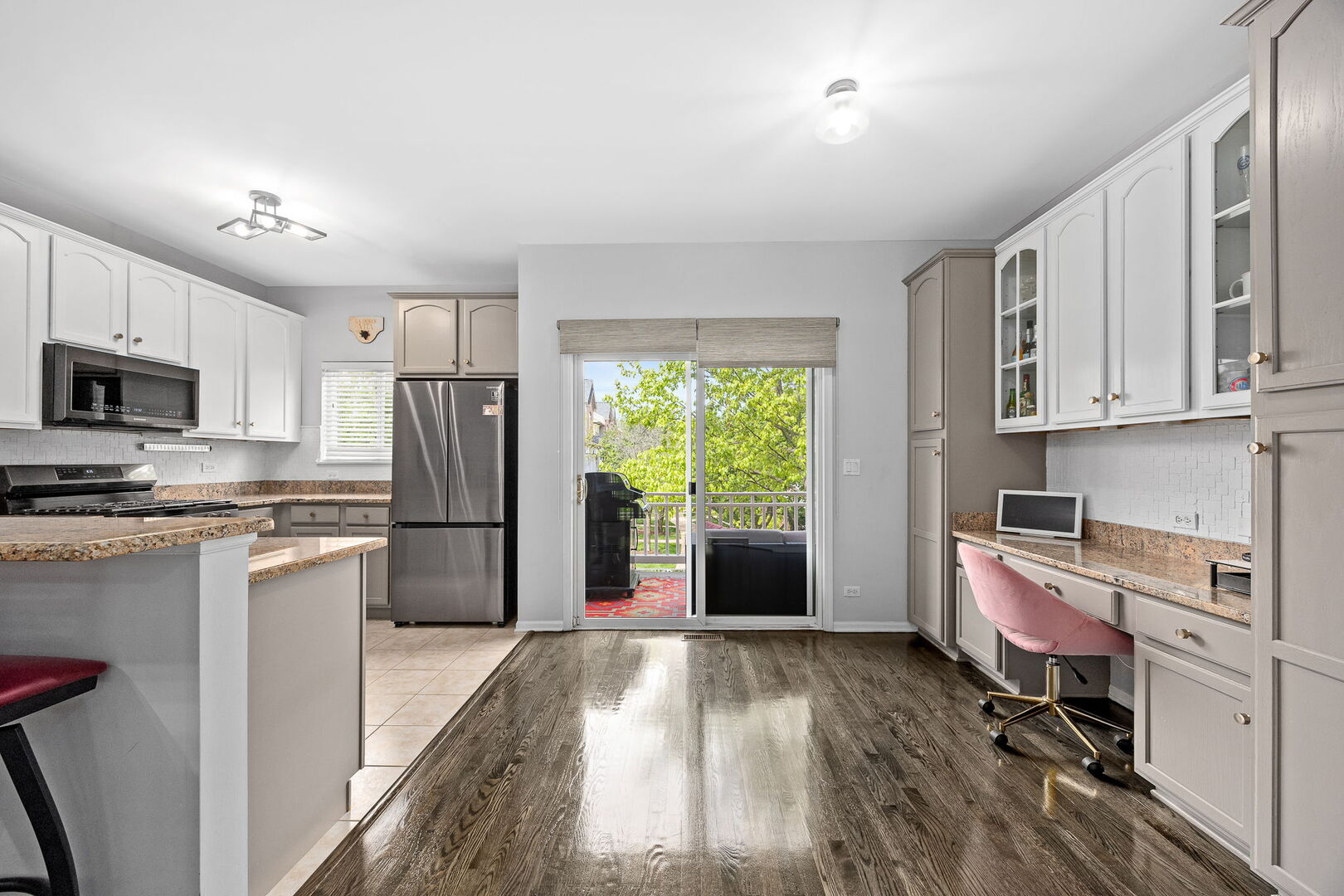 1103 LONGWOOD Drive, Lisle, IL 60532