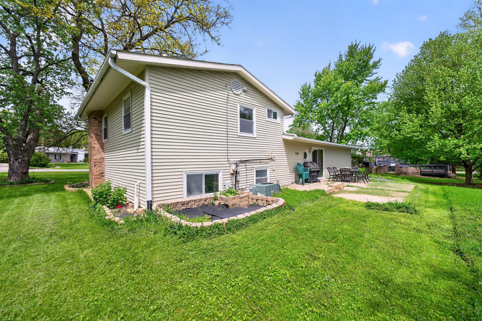 849 Hemlock Drive, Sleepy Hollow, IL 60118