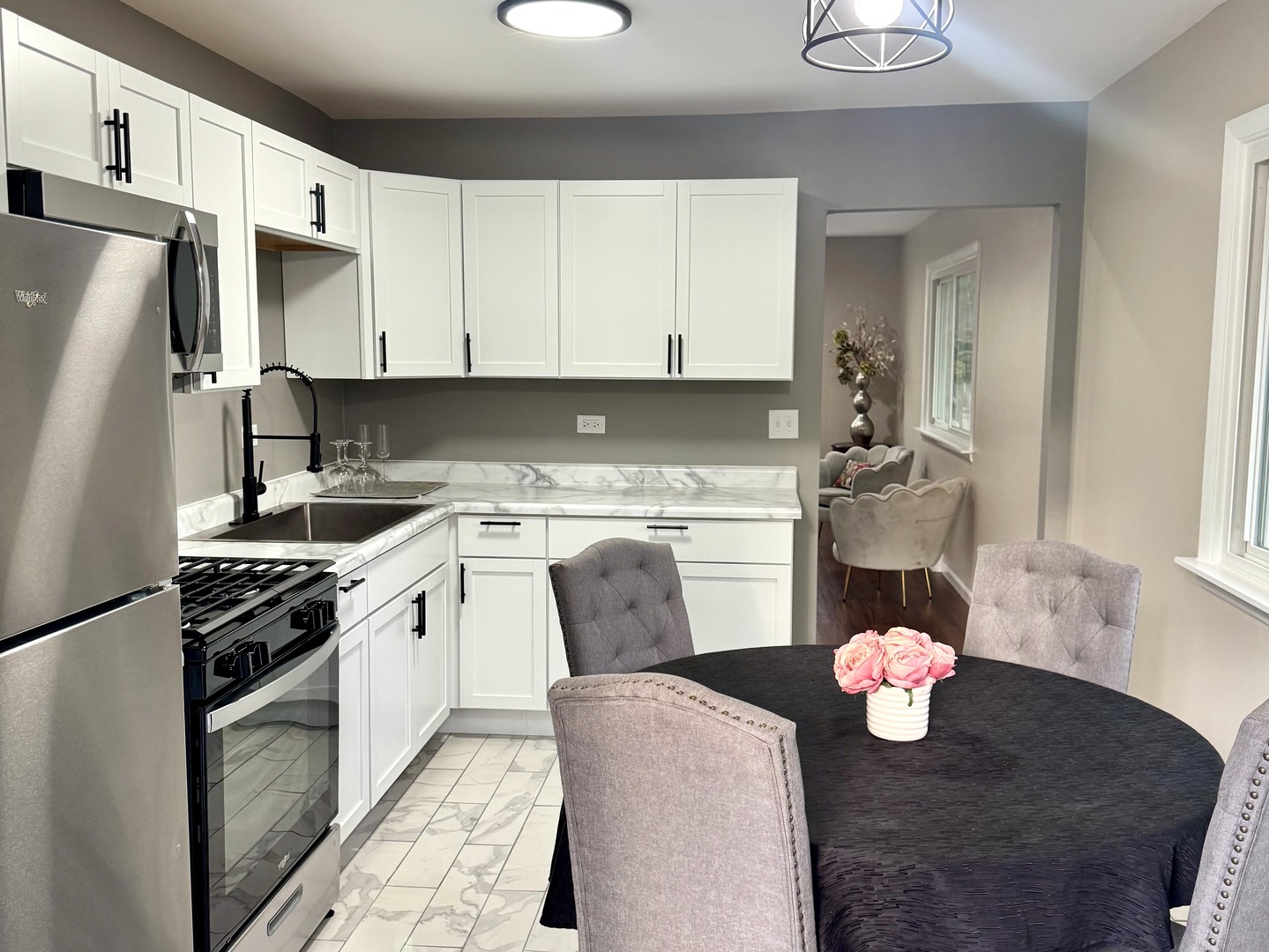 1224 Landon Avenue, Winthrop Harbor, IL 60096