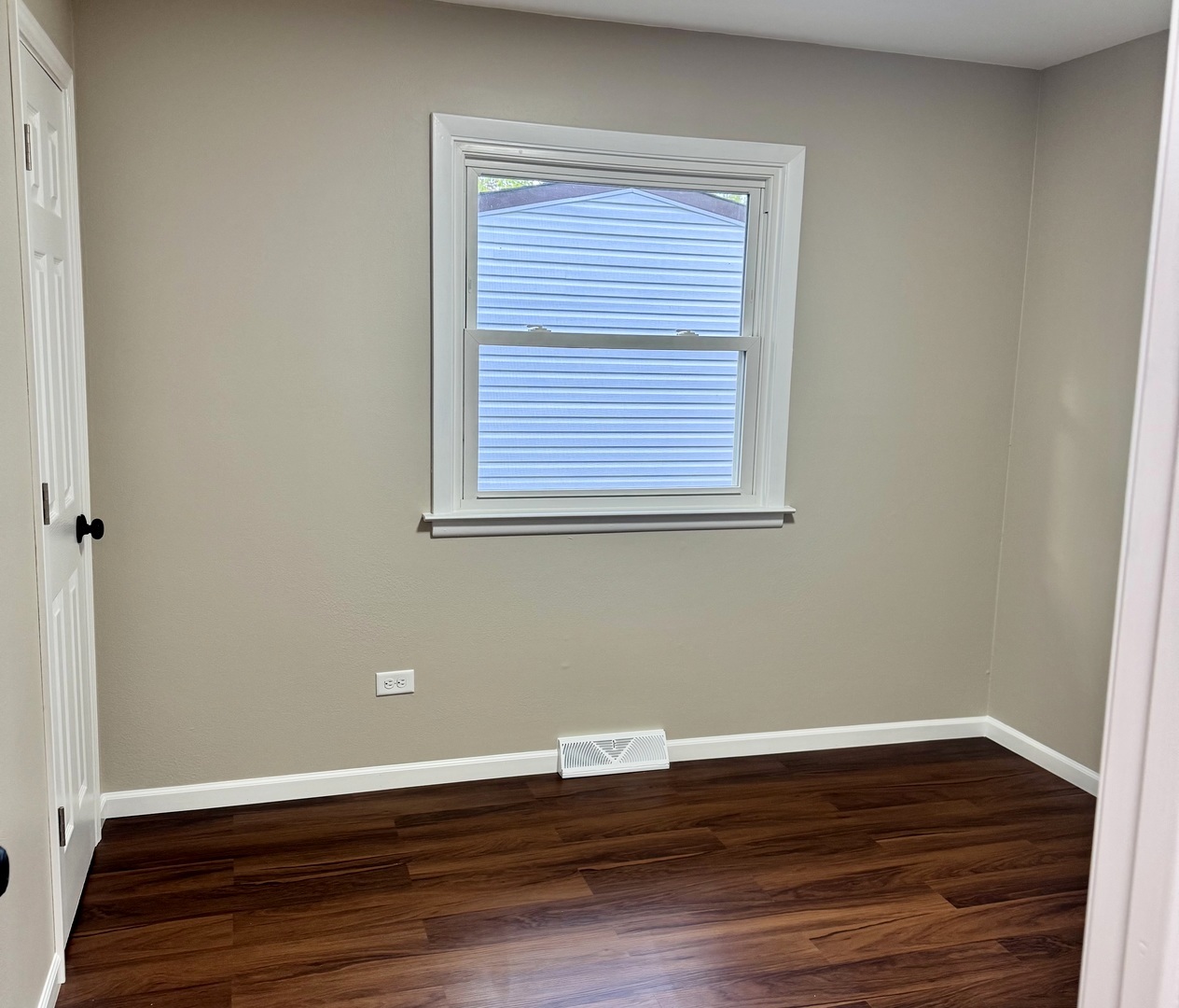 1224 Landon Avenue, Winthrop Harbor, IL 60096