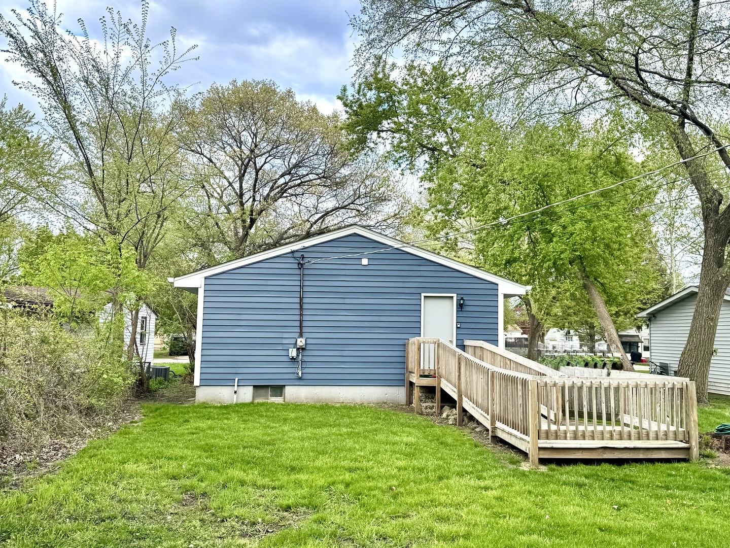 1224 Landon Avenue, Winthrop Harbor, IL 60096