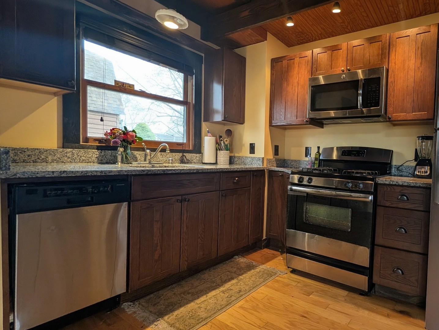 117 Lakewood Avenue, Crystal Lake, IL 60014