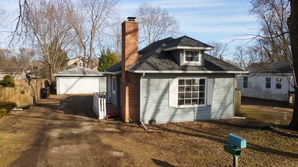 117 Lakewood Avenue, Crystal Lake, IL 60014