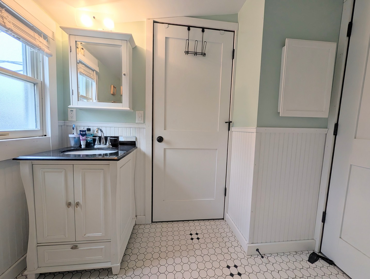 117 Lakewood Avenue, Crystal Lake, IL 60014