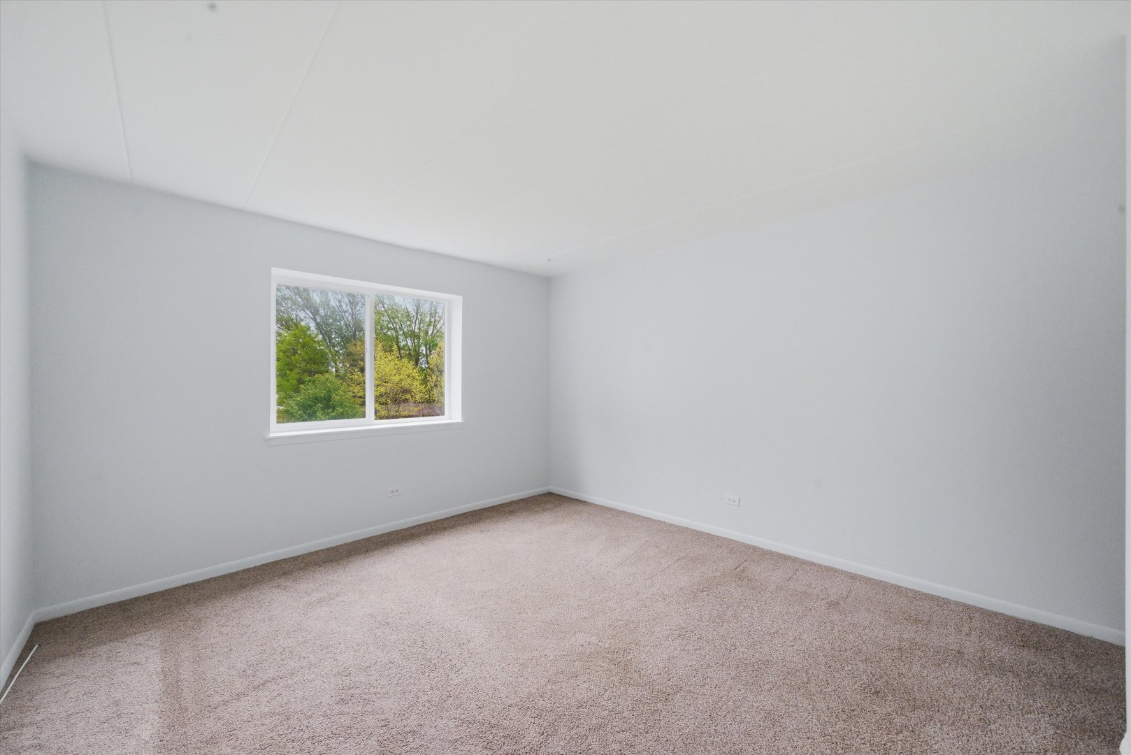 300 S Roselle Road #309, Schaumburg, IL 60193
