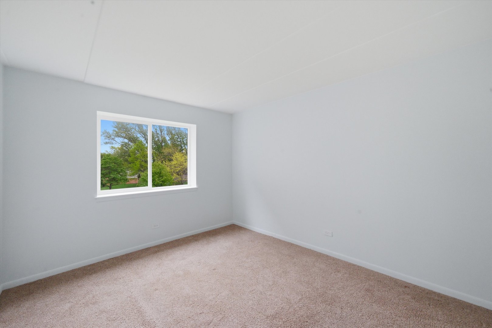 300 S Roselle Road #309, Schaumburg, IL 60193