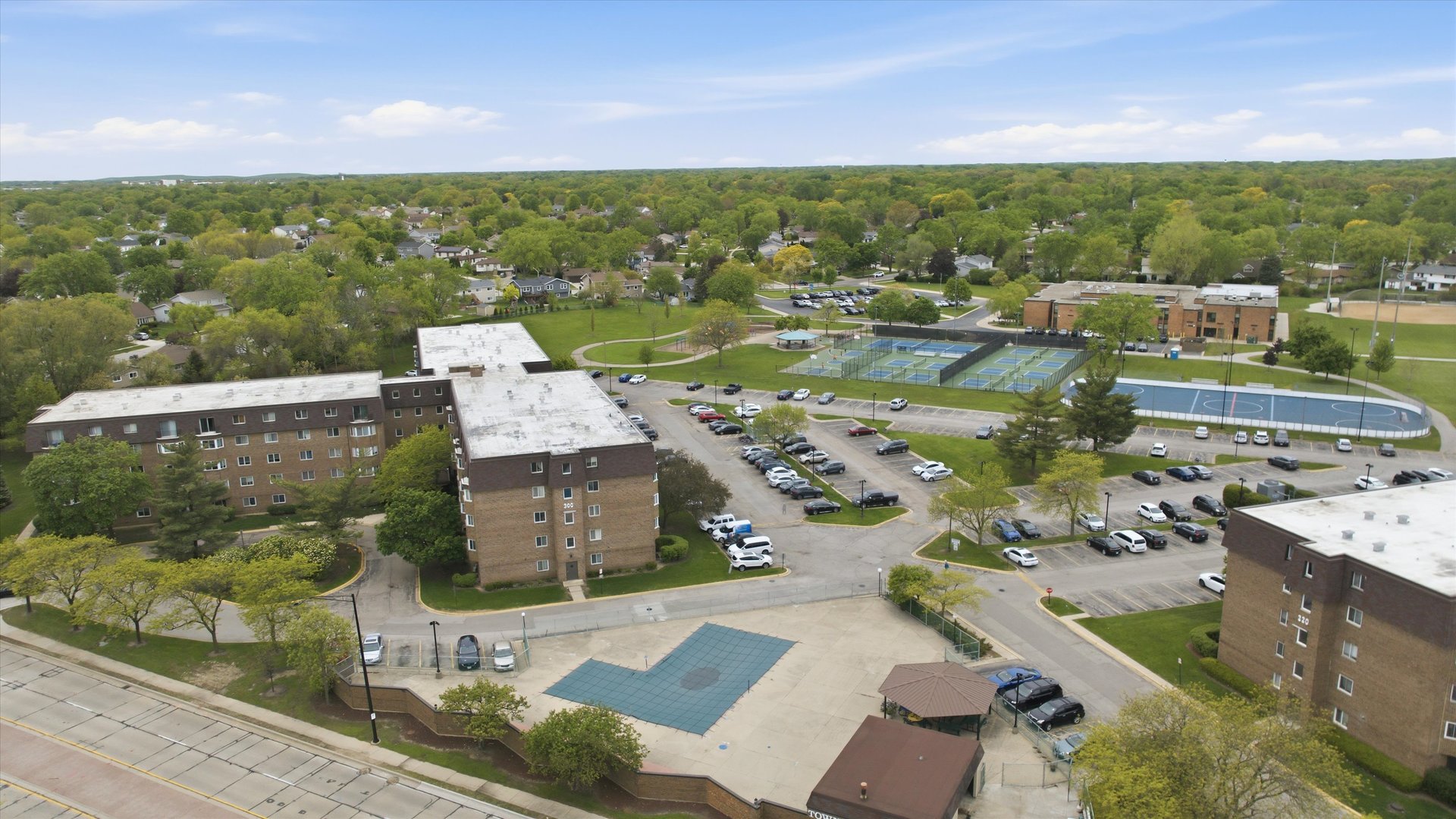300 S Roselle Road #309, Schaumburg, IL 60193