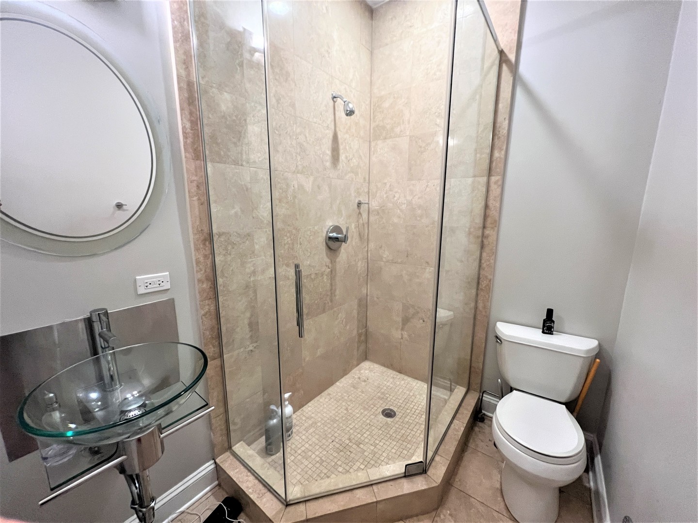 2424 N SOUTHPORT Avenue #B, Chicago, IL 60614