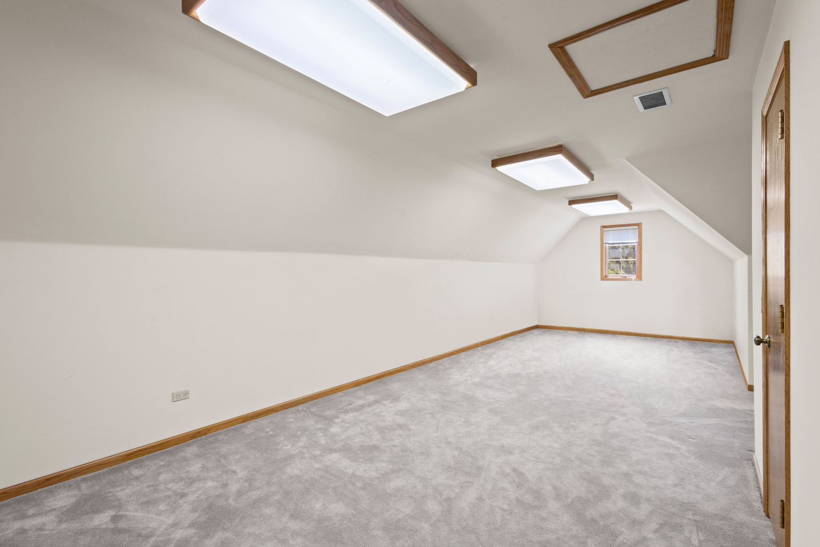 37100 N Thoroughbred Drive, Wadsworth, IL 60083