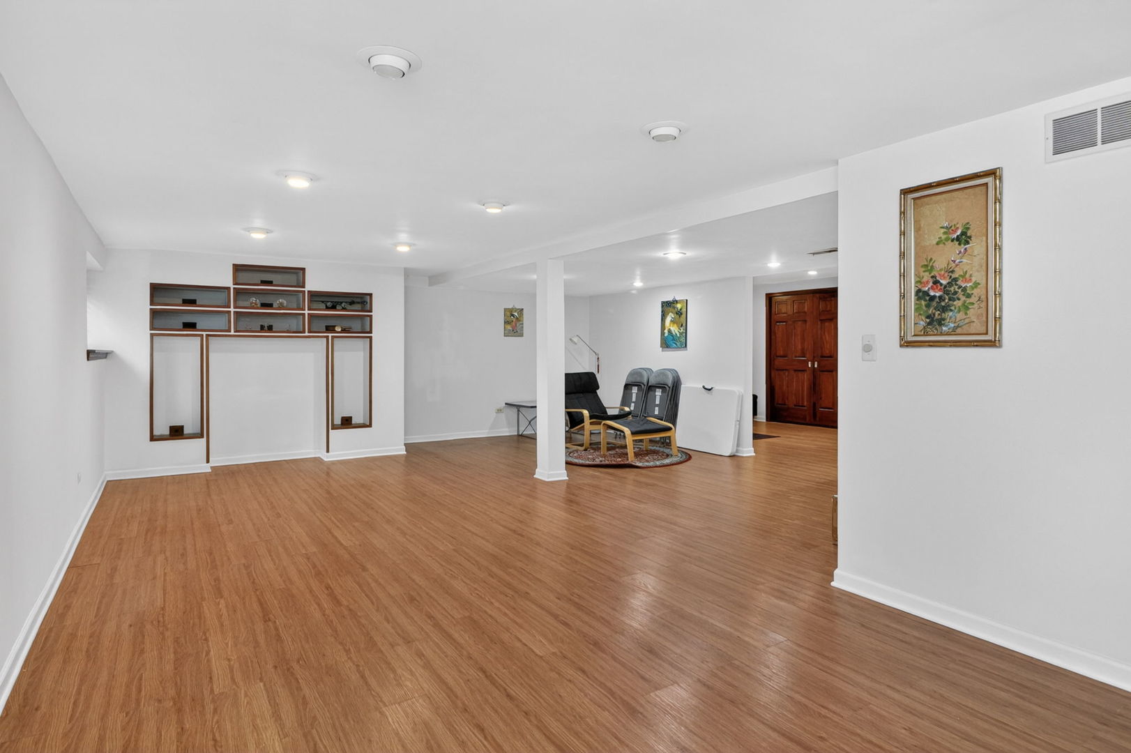 337 W SCARBOROUGH Court, Bloomingdale, IL 60108