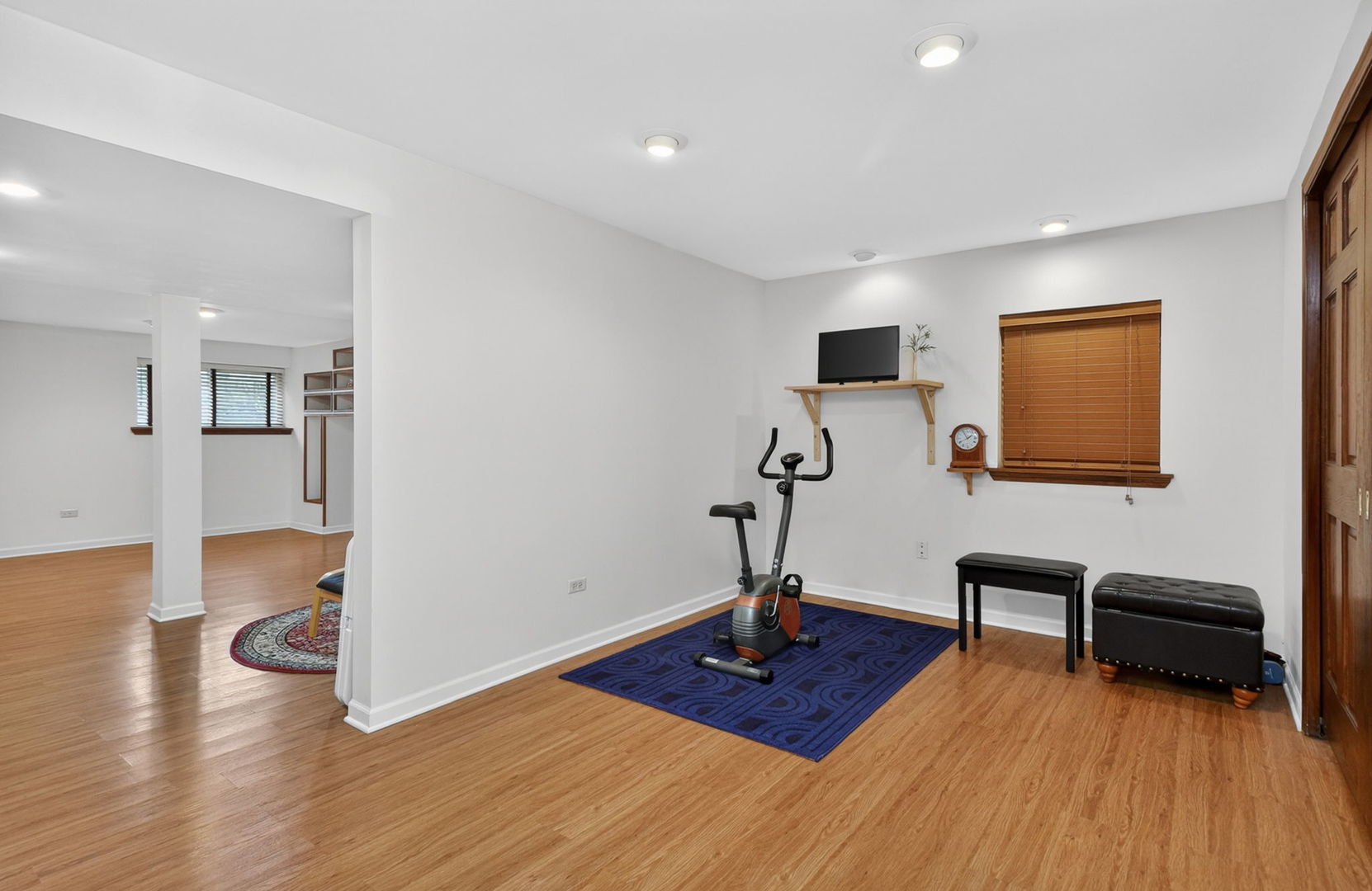 337 W SCARBOROUGH Court, Bloomingdale, IL 60108