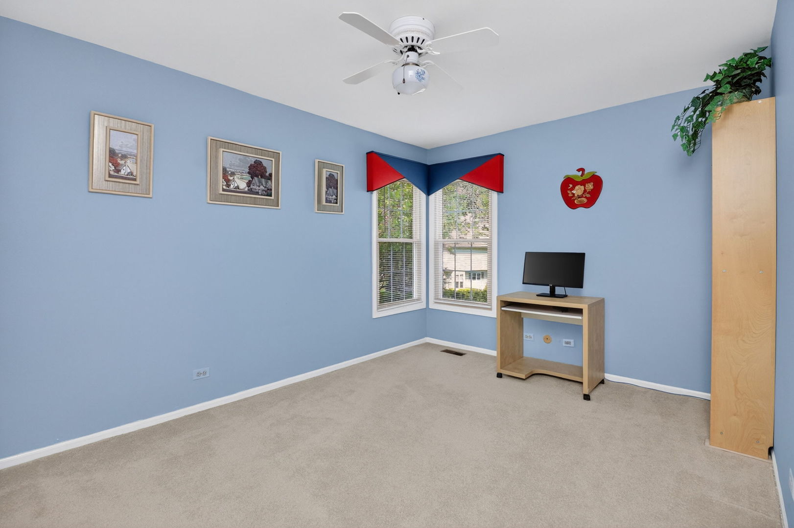 337 W SCARBOROUGH Court, Bloomingdale, IL 60108