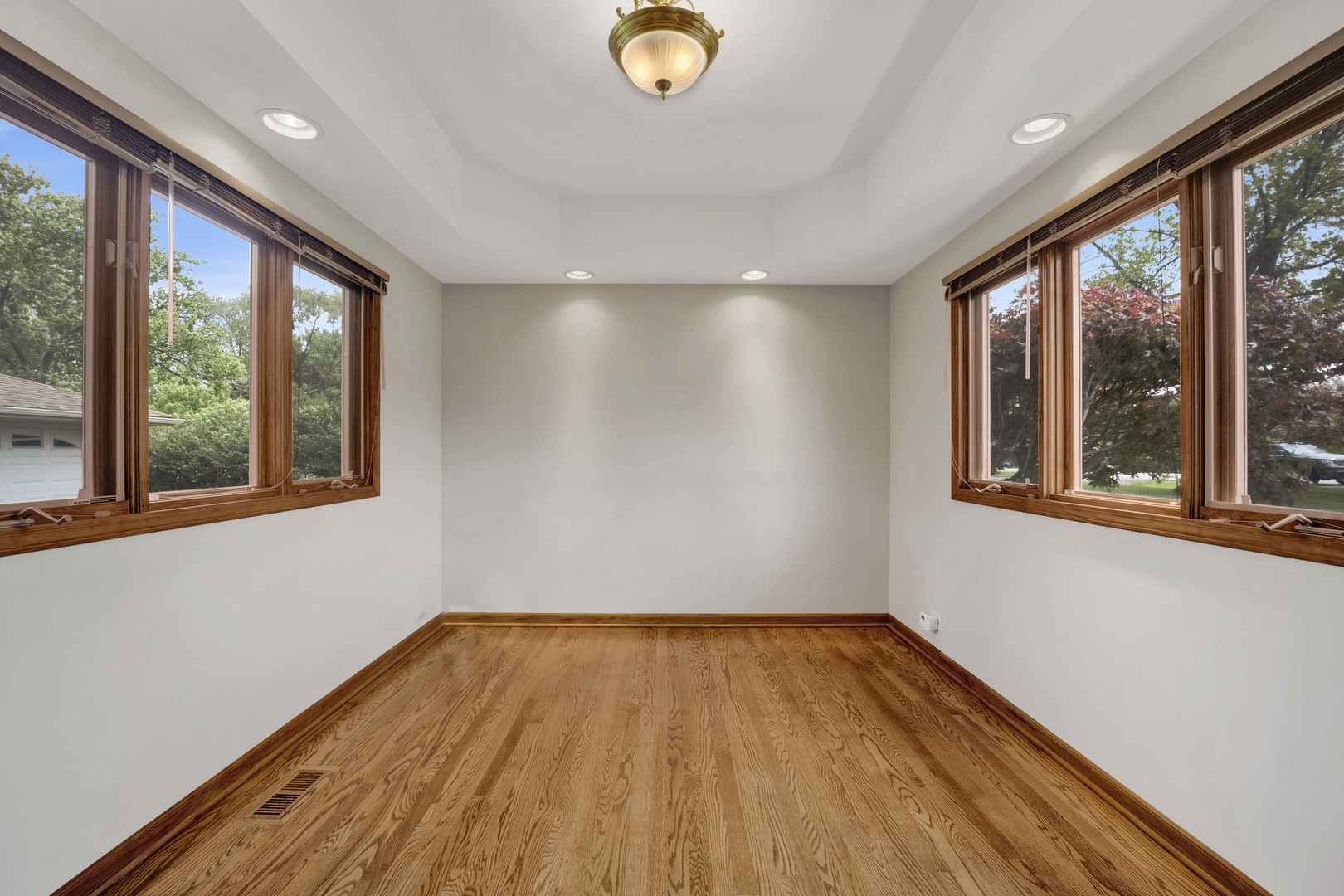 18W724 20th Place, Lombard, IL 60148