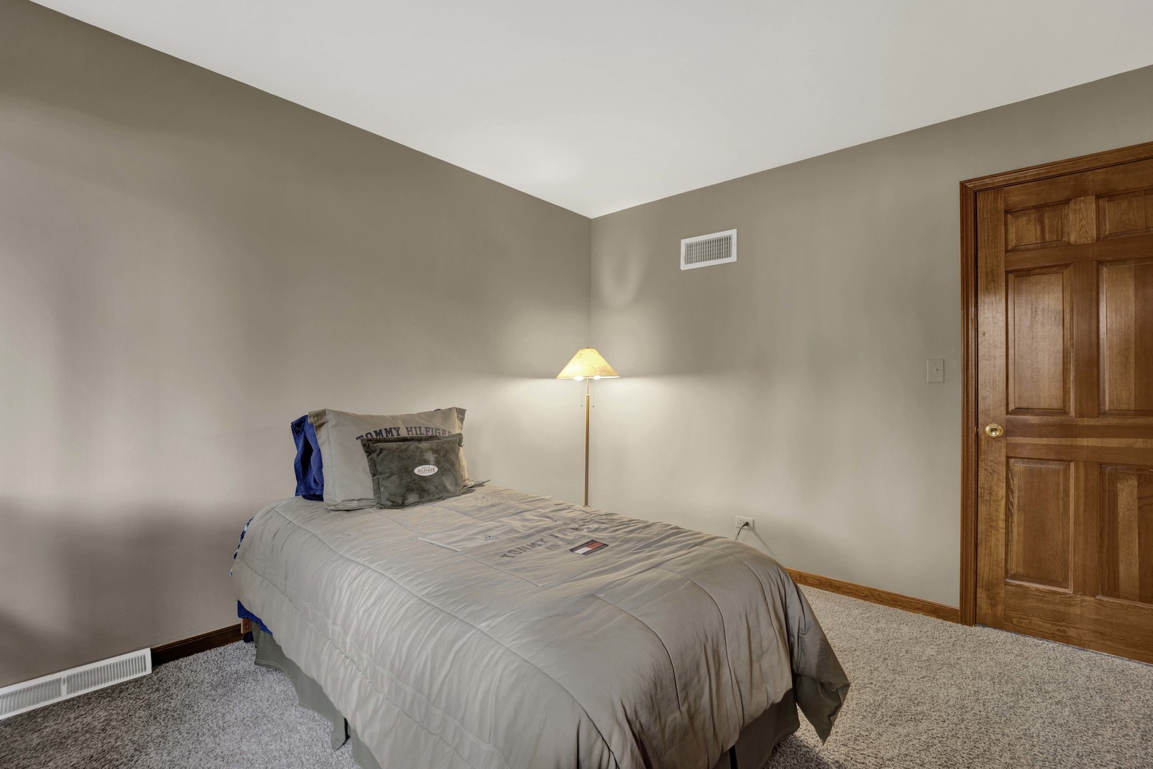 18W724 20th Place, Lombard, IL 60148