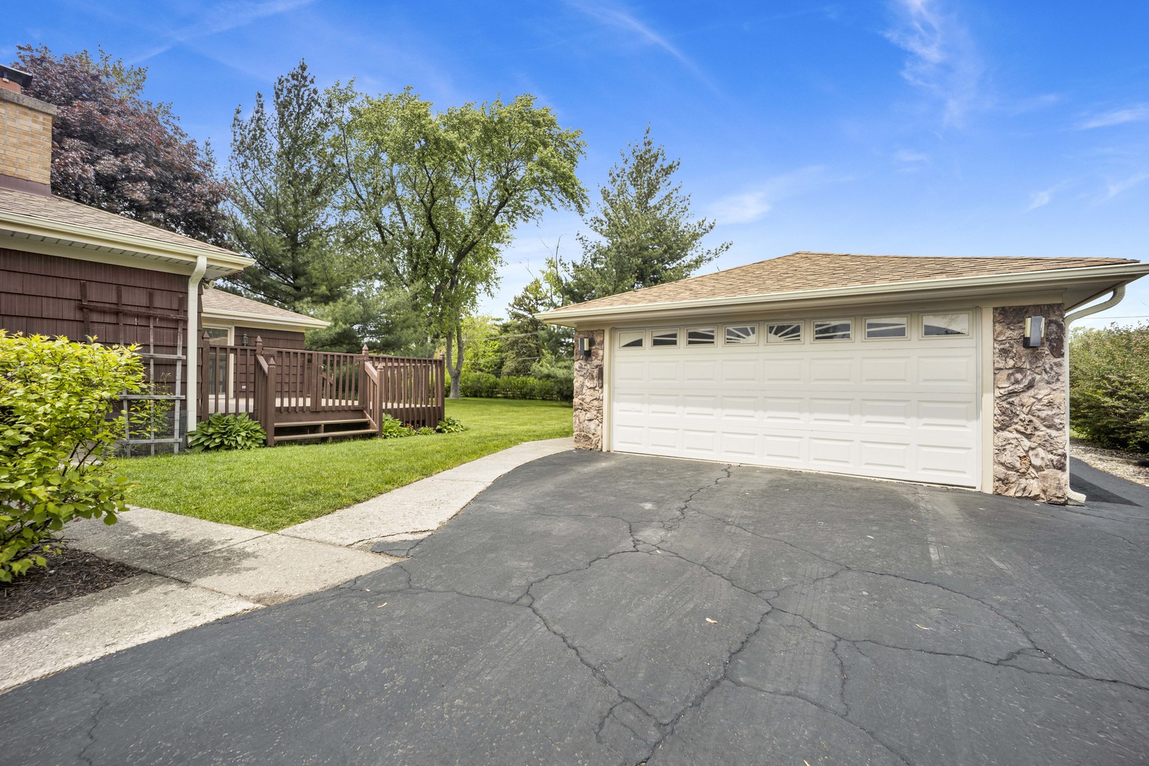 18W724 20th Place, Lombard, IL 60148