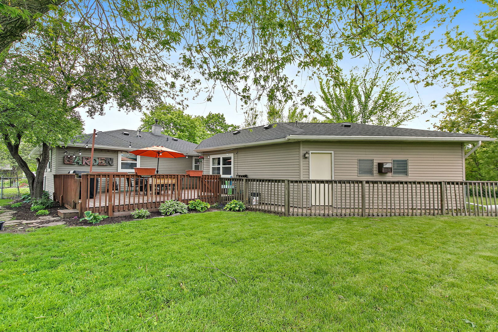 2901 Stork Court, Rolling Meadows, IL 60008