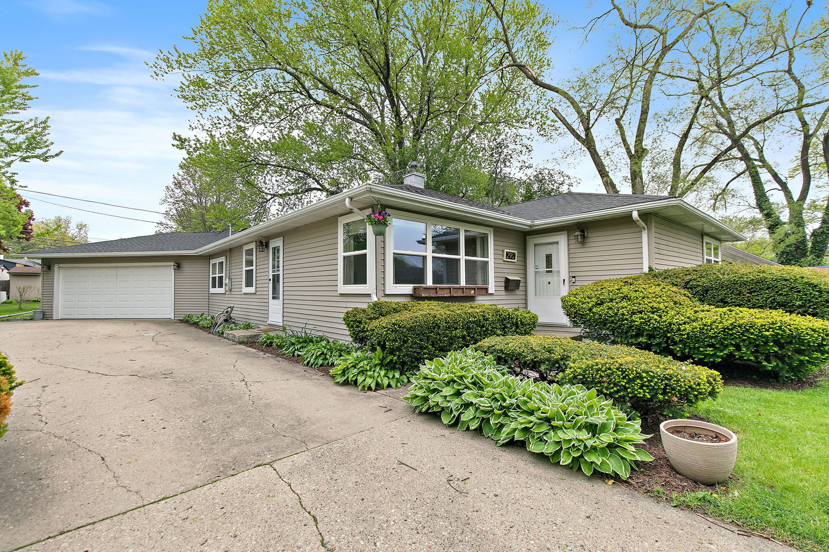2901 Stork Court, Rolling Meadows, IL 60008