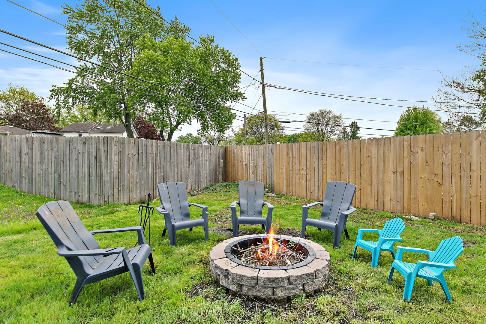 2901 Stork Court, Rolling Meadows, IL 60008