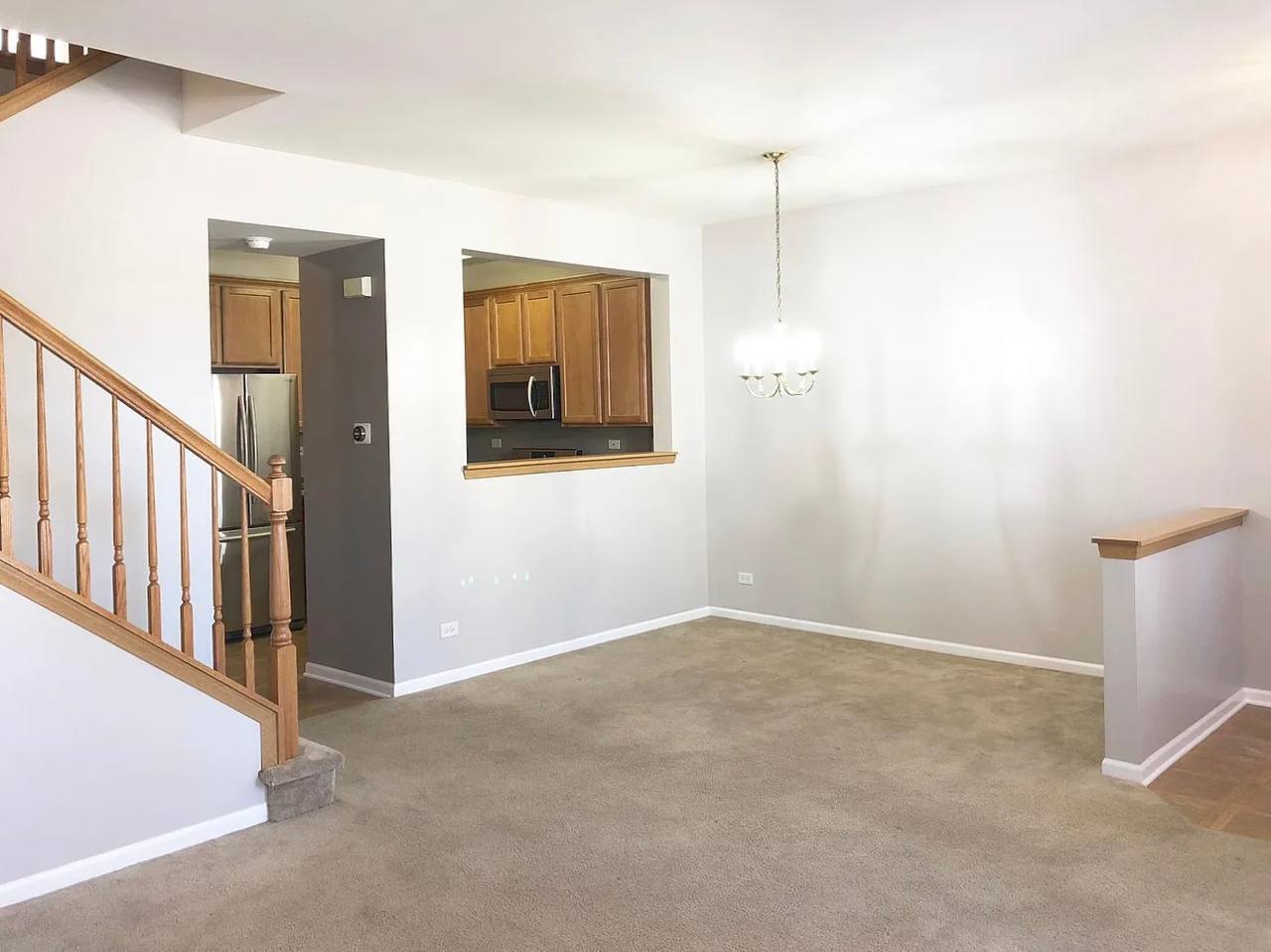 2575 Hillsboro Boulevard, Aurora, IL 60503
