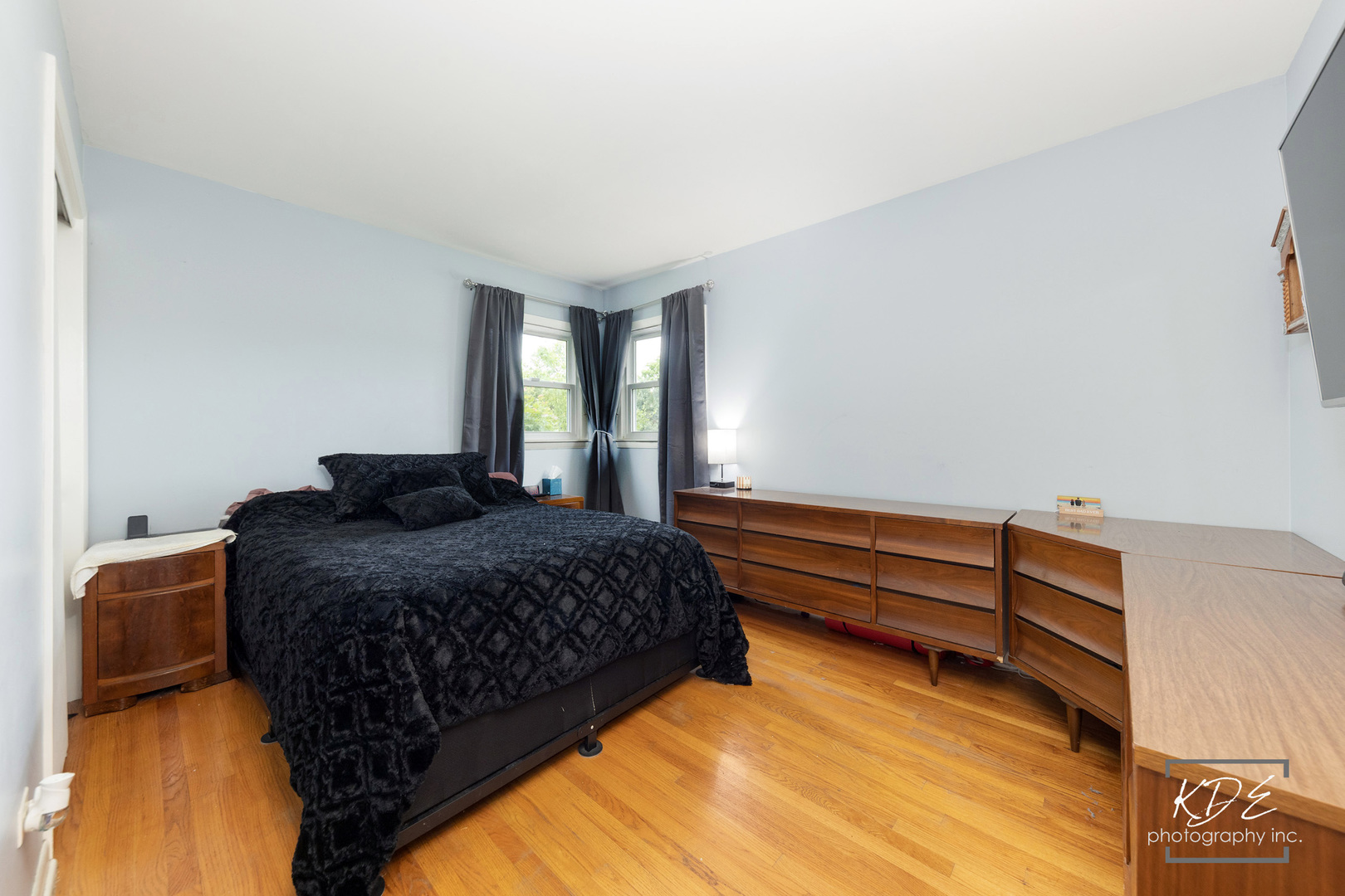 411 E Weathersfield Way, Schaumburg, IL 60193
