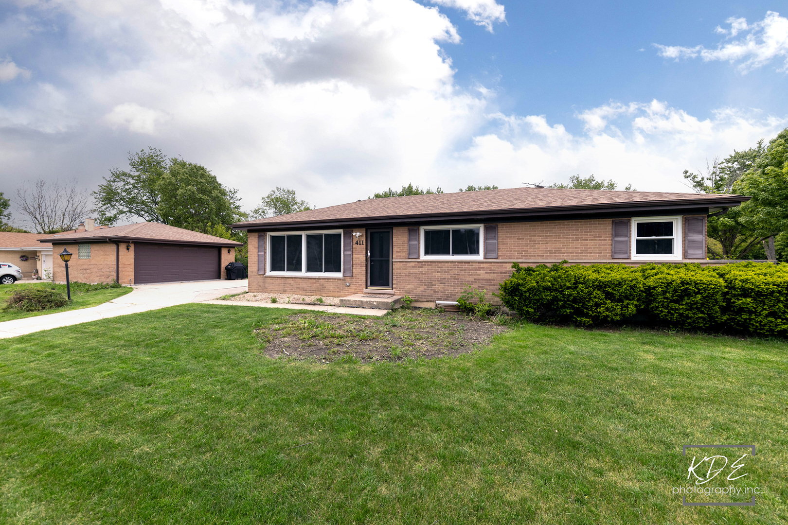 411 E Weathersfield Way, Schaumburg, IL 60193