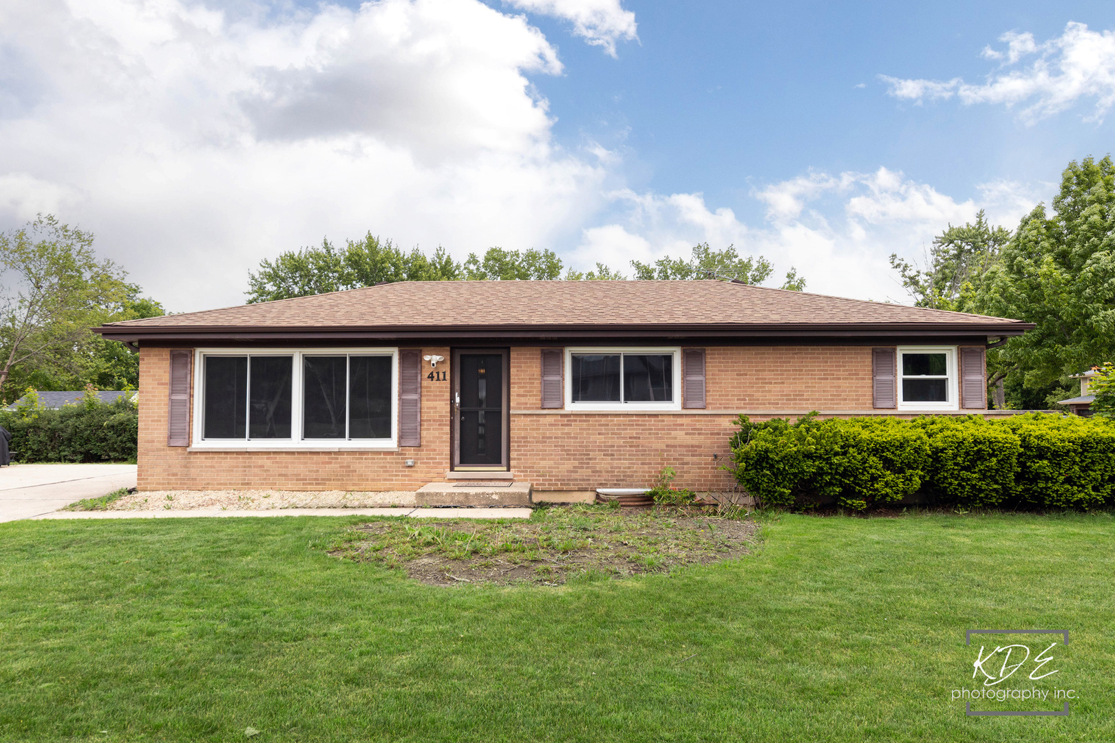 411 E Weathersfield Way, Schaumburg, IL 60193