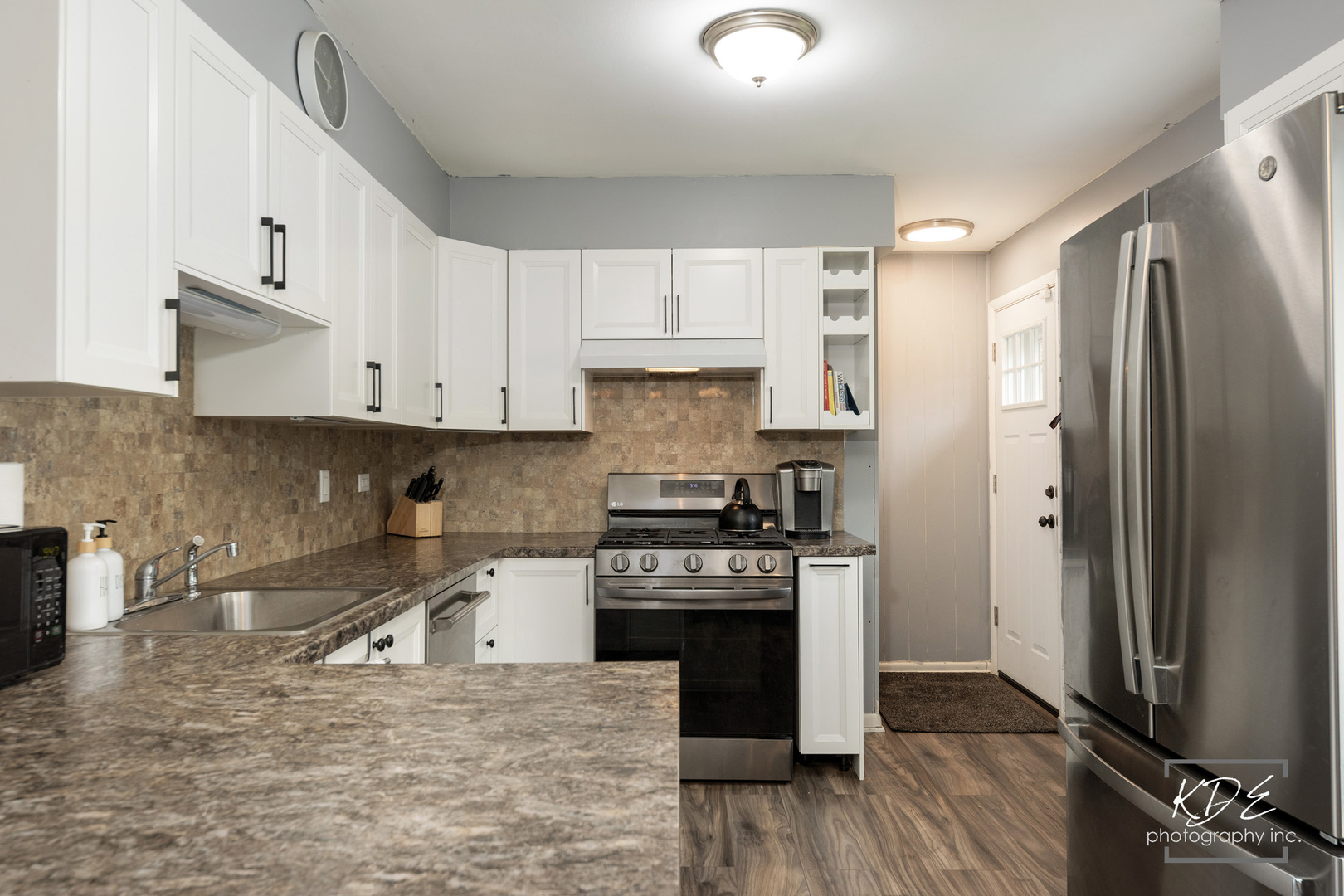 411 E Weathersfield Way, Schaumburg, IL 60193