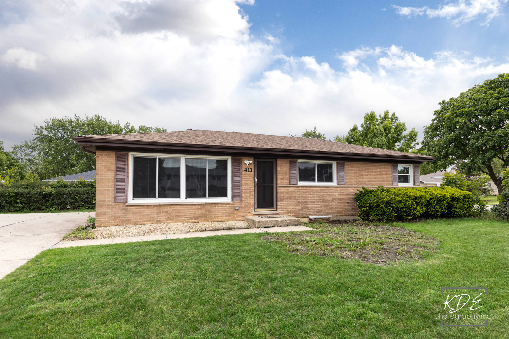 411 E Weathersfield Way, Schaumburg, IL 60193
