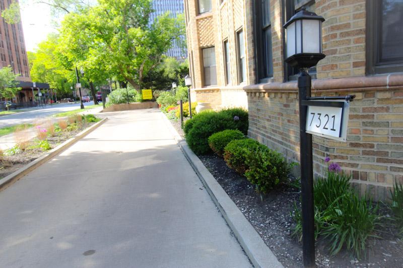 7321 S South Shore Drive #7B, Chicago, IL 60649