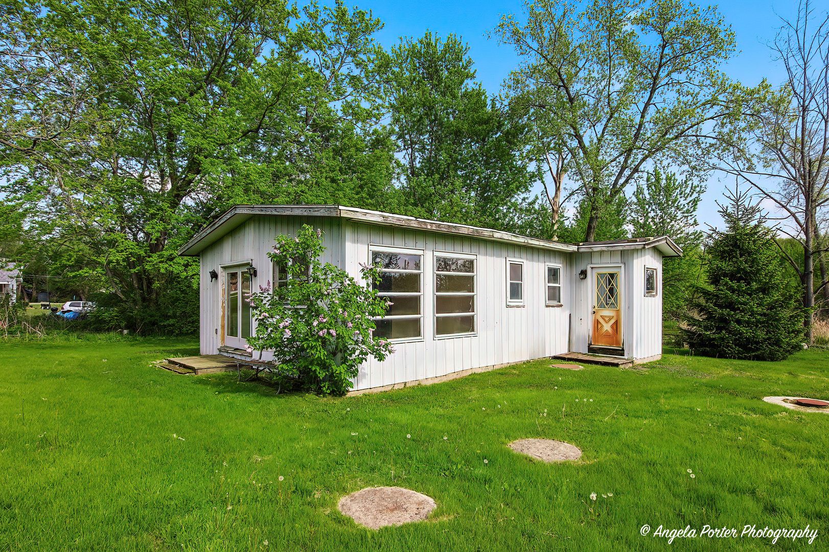 42177 N Lake Avenue, Antioch, IL 60002