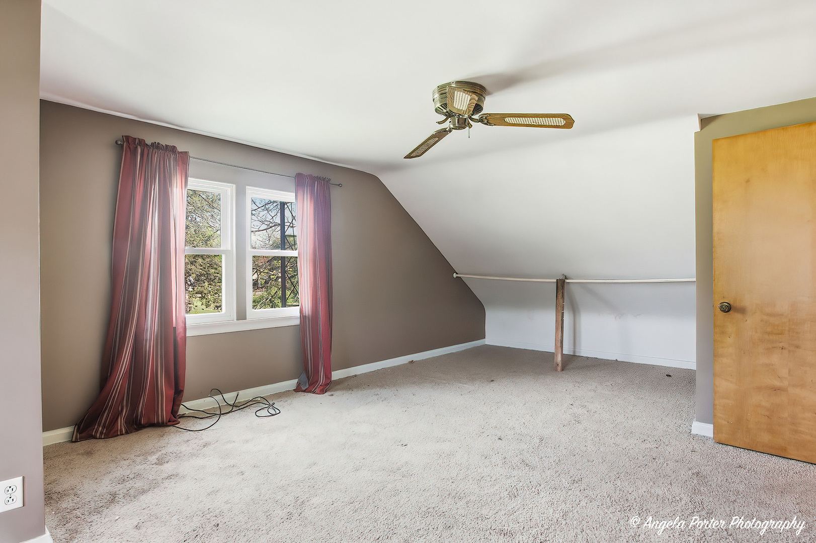 42177 N Lake Avenue, Antioch, IL 60002