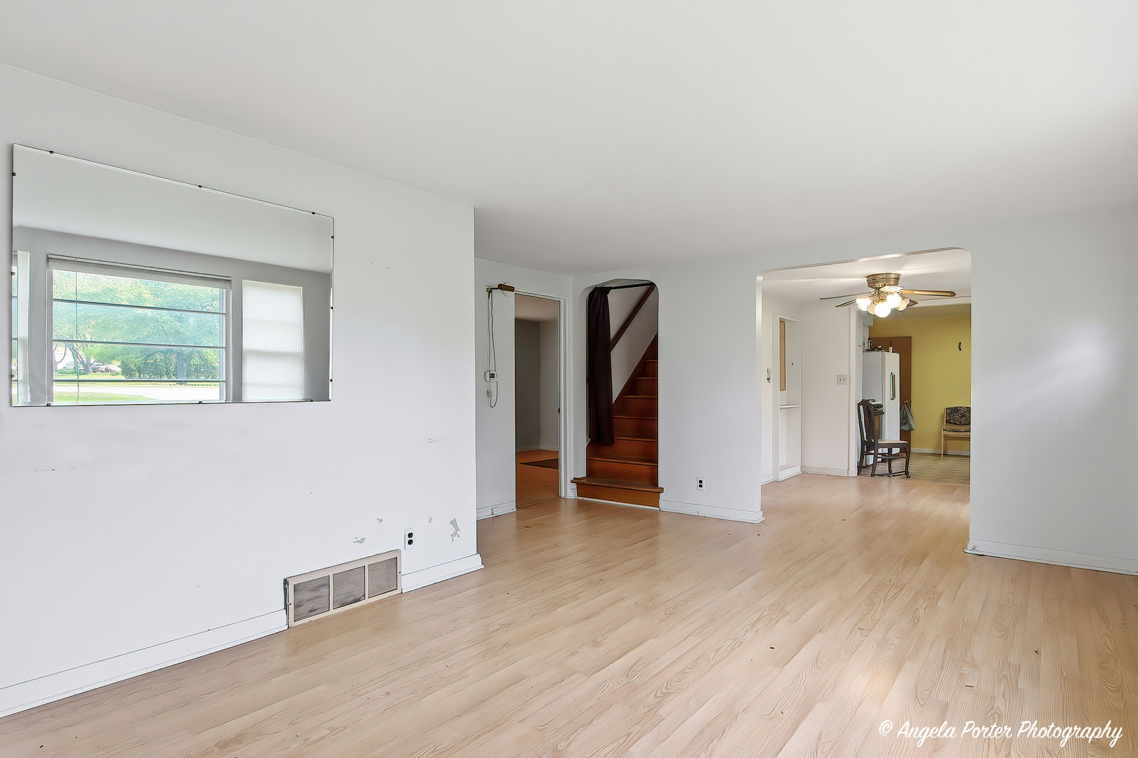 42177 N Lake Avenue, Antioch, IL 60002
