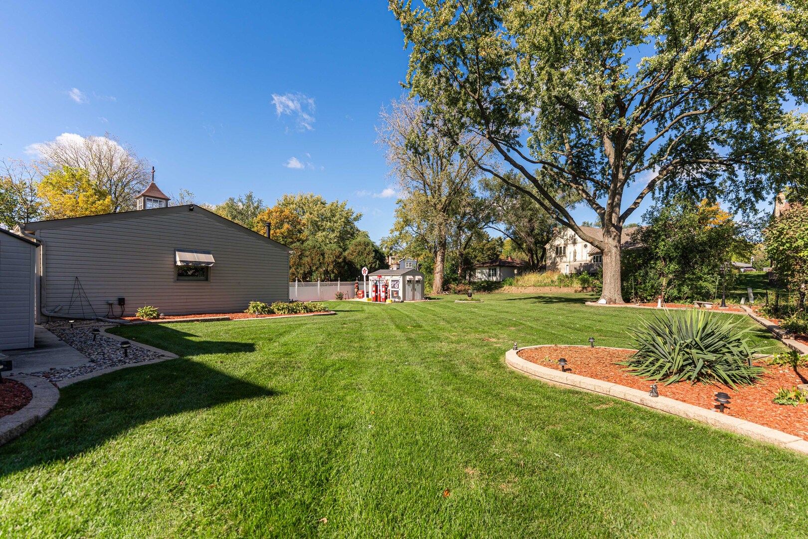 880 Bemis Road, Glen Ellyn, IL 60137