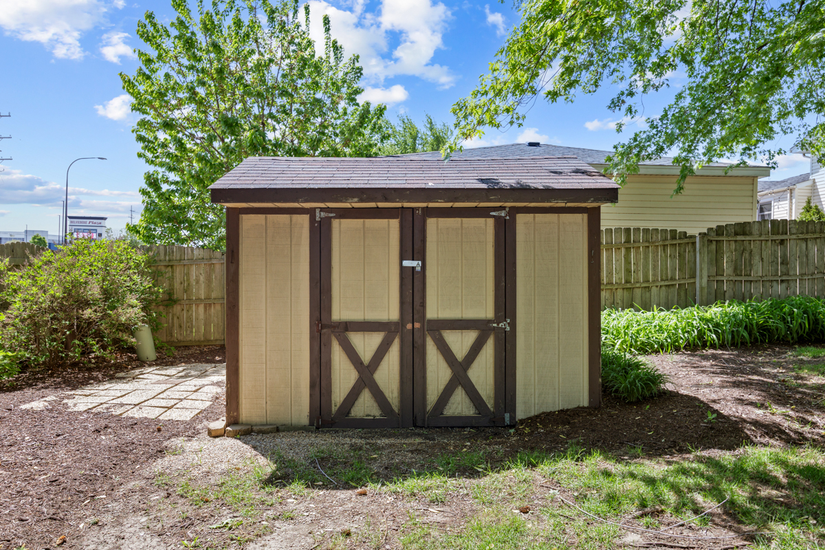 1477 William Clifford Lane, Elk Grove Village, IL 60007