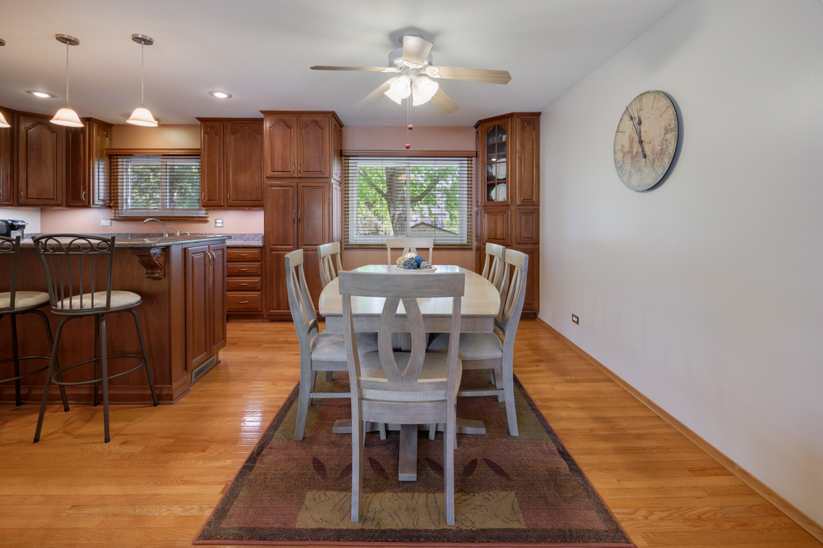 1477 William Clifford Lane, Elk Grove Village, IL 60007