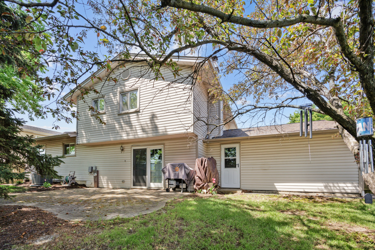 1477 William Clifford Lane, Elk Grove Village, IL 60007